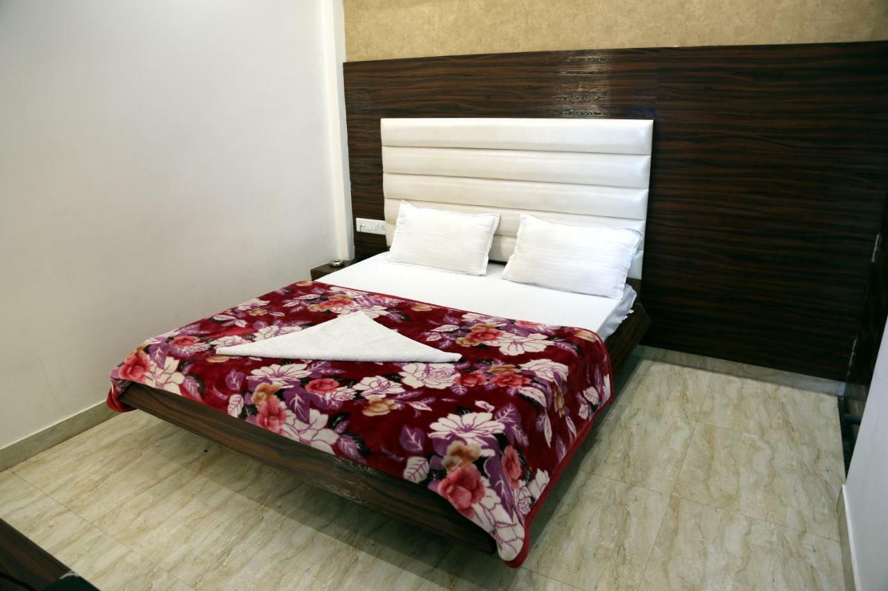 Hotel Shree Anand Dham Vrindāvan Exterior foto
