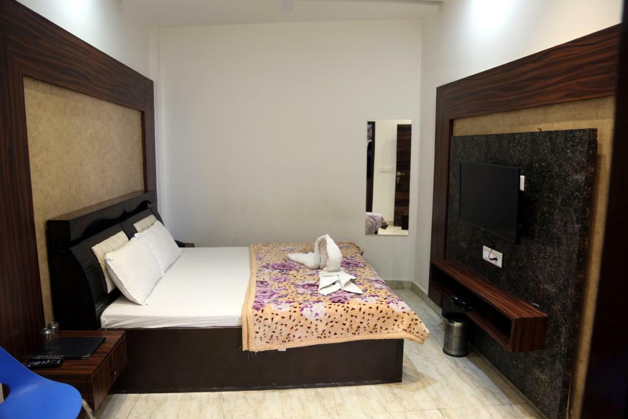 Hotel Shree Anand Dham Vrindāvan Exterior foto