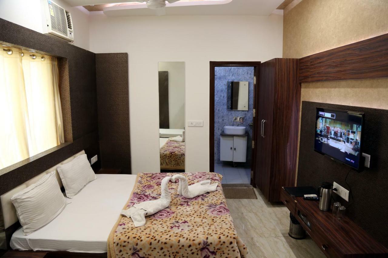 Hotel Shree Anand Dham Vrindāvan Exterior foto